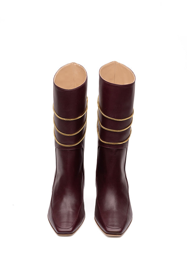 Naomi Mulberry women black boots shot from the front on white background